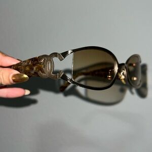 Vintage Looking Chanel Sunnies🌞✨